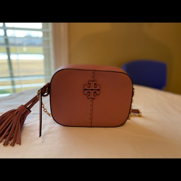 Tory Burch McGraw Camera bag with matching McGraw Bi-fold Wallet - Picture 3 of 13